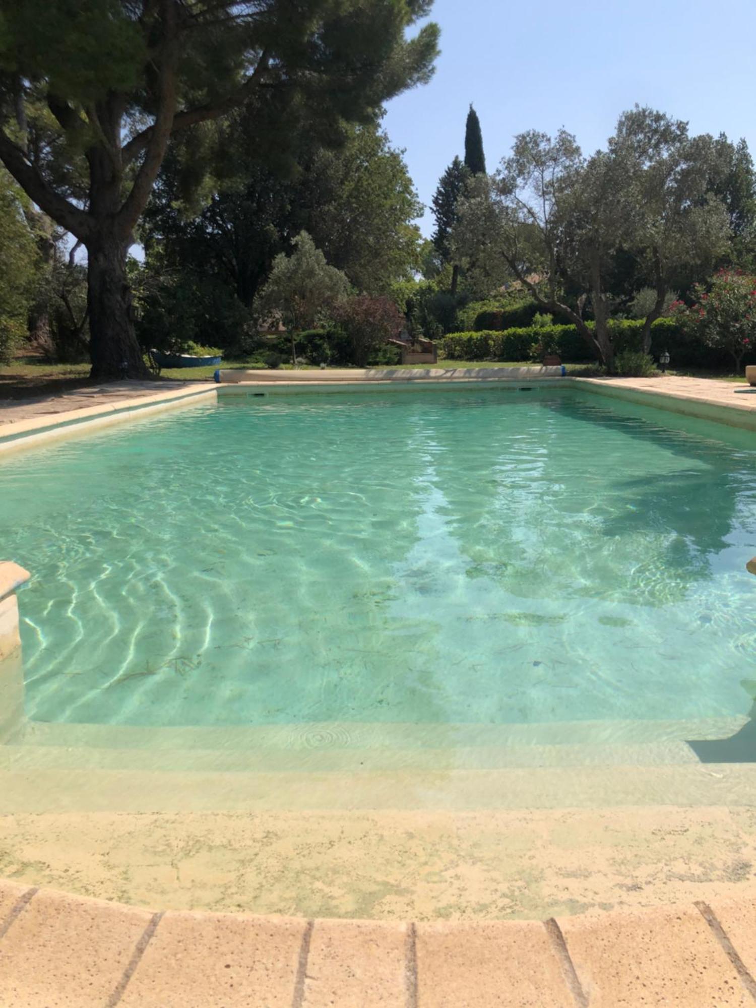 Gite En Provence Dans Grand Jardin Avec Piscine Partagee Cornillon-Confoux Buitenkant foto