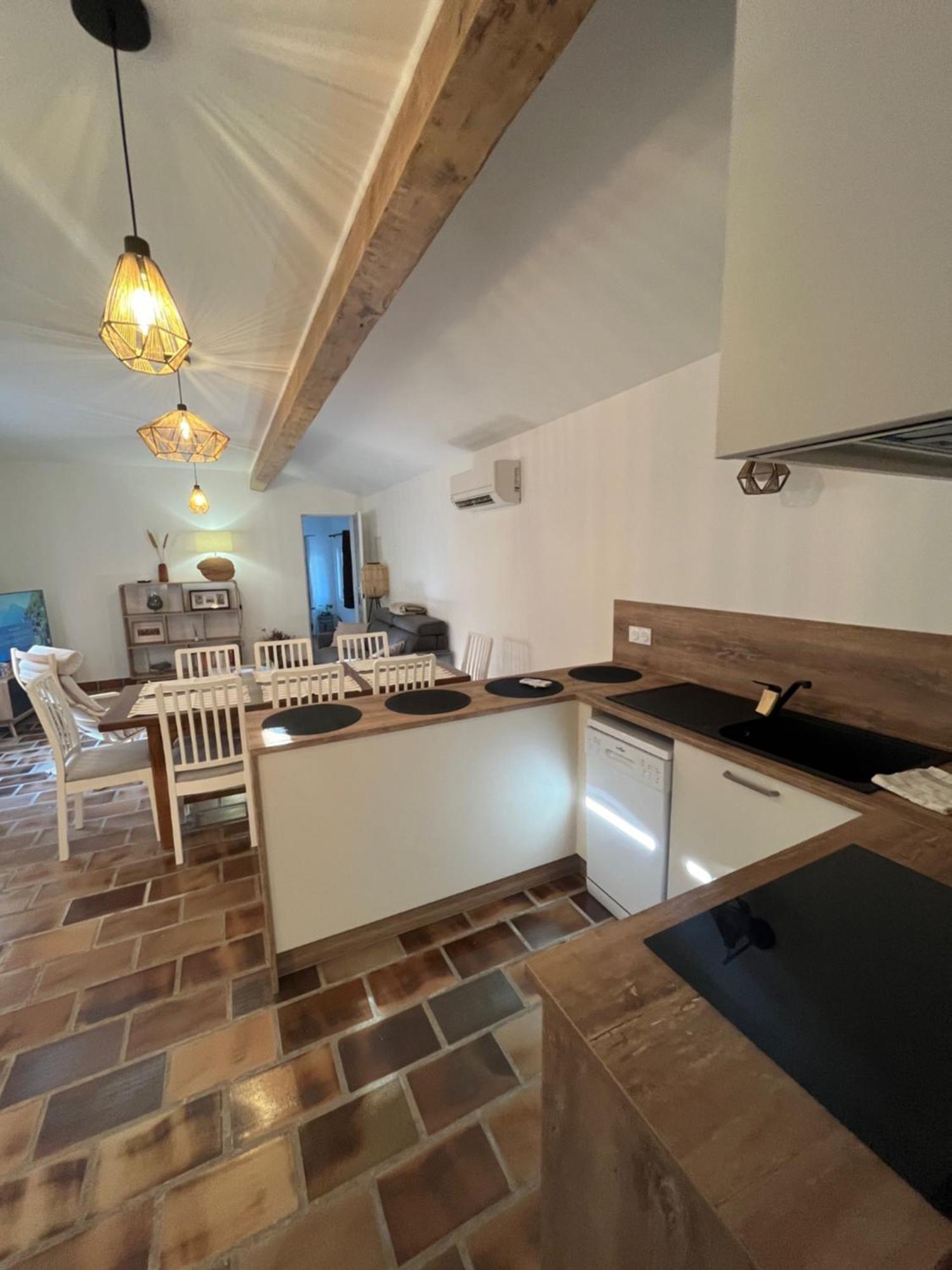 Gite En Provence Dans Grand Jardin Avec Piscine Partagee Cornillon-Confoux Buitenkant foto