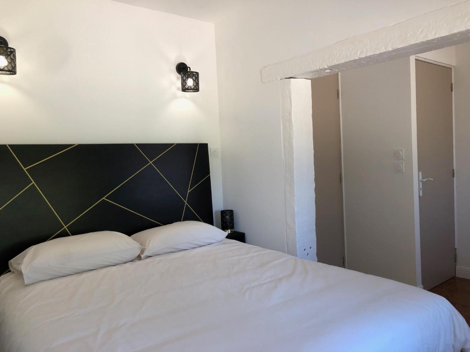 Gite En Provence Dans Grand Jardin Avec Piscine Partagee Cornillon-Confoux Buitenkant foto